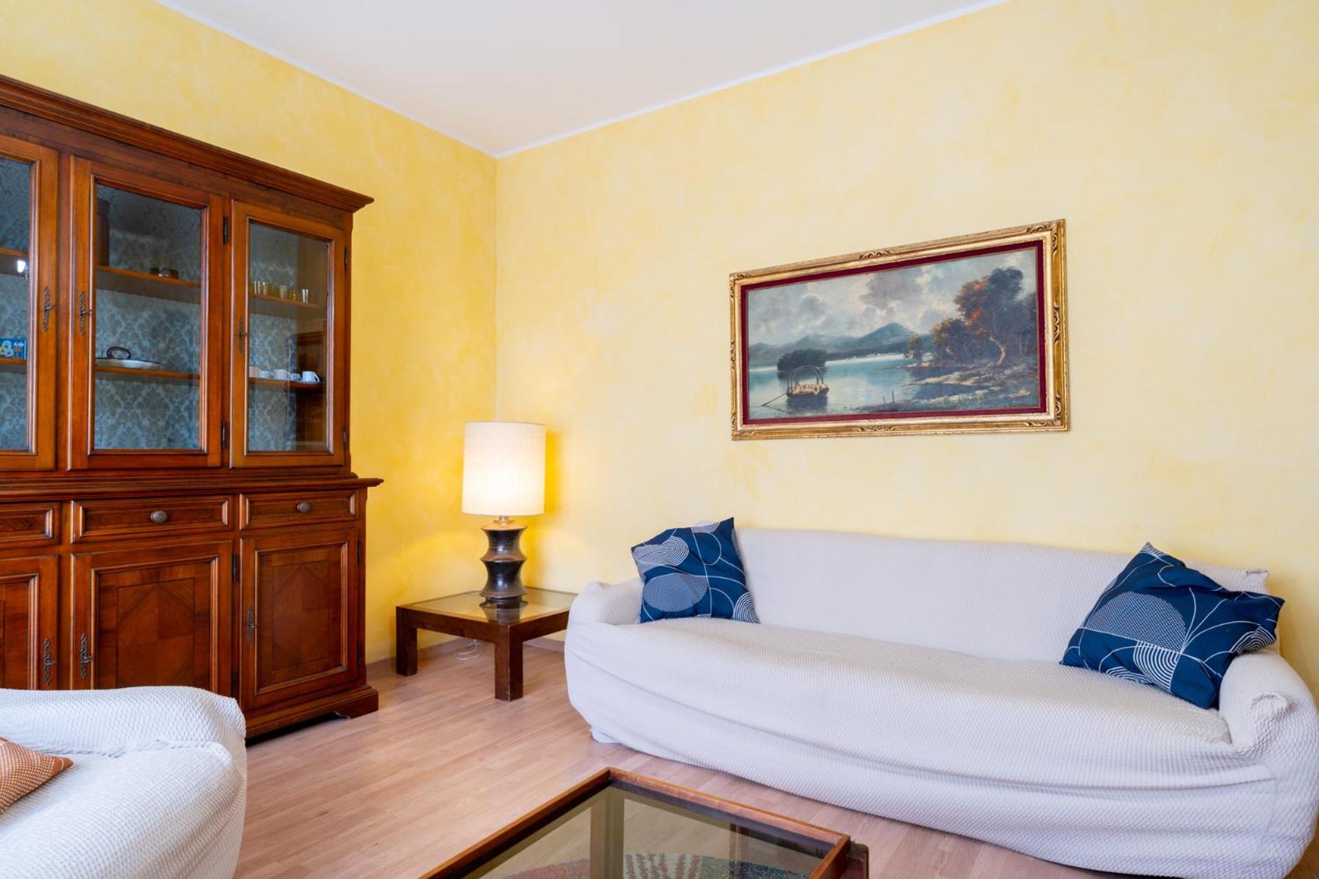 Spacious Apartment At Como Lake Mandello del Lario Exterior photo